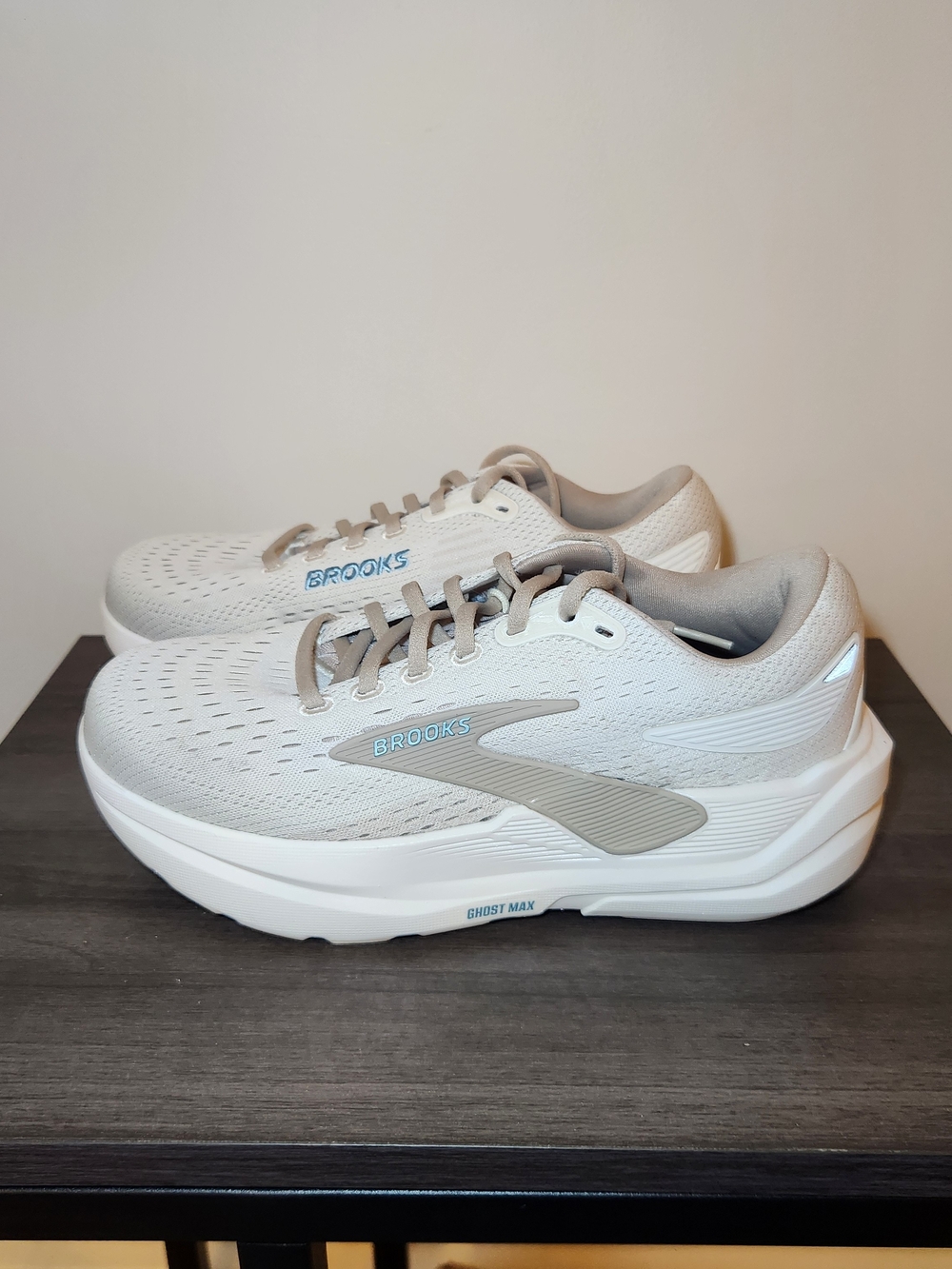 Brooks Ghost Max 3 Running Walking Shoes Womens Size 6.5 Extra Wide